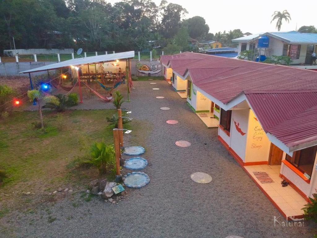 Kalunay Hostel Puerto Viejo de Talamanca Exterior photo