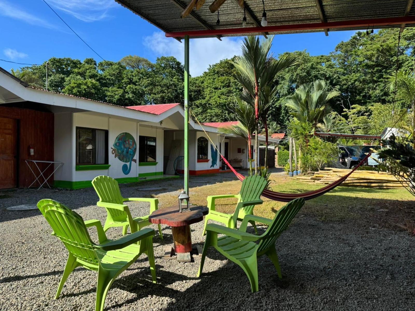 Kalunay Hostel Puerto Viejo de Talamanca Exterior photo